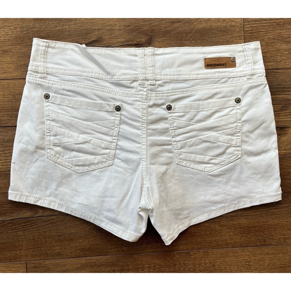 Unionbay Women's Size 13 White Y2K Denim Jean Shorts - NEW - Picture 2 of 13